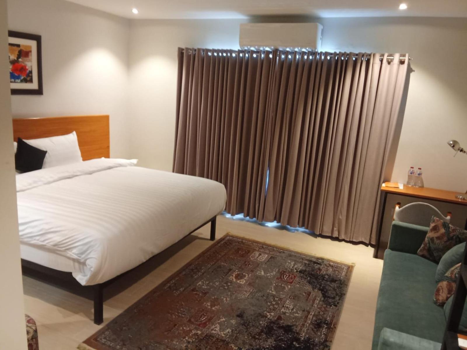 The Avenue Hotel Исламабад Экстерьер фото
